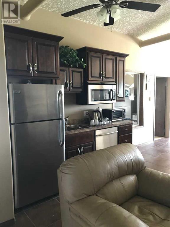 12404 111 Avenue Property Photo 11