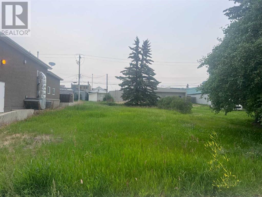 5010 49 Avenue Property Photo 1