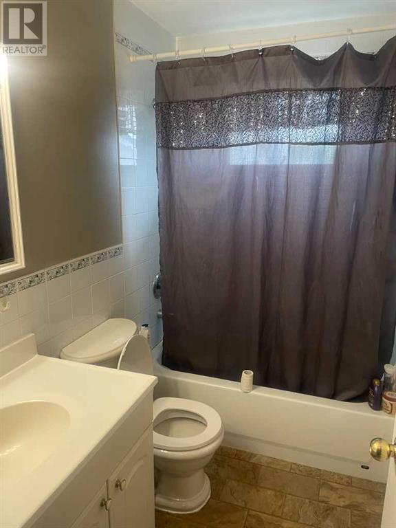 121 2 Avenue Property Photo 9