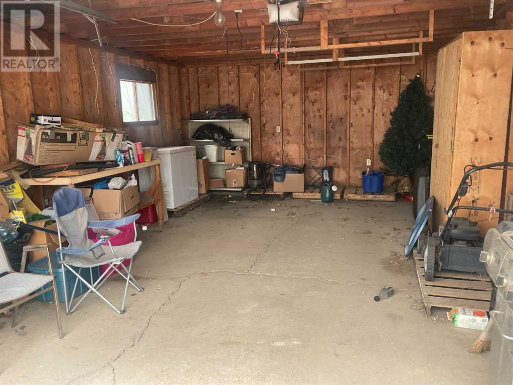 121 2 Avenue Property Photo 27