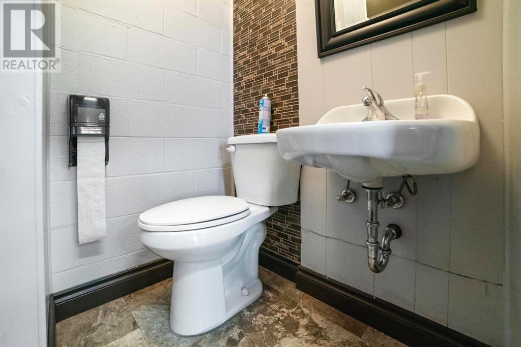 4707 39 Street Property Photo 18