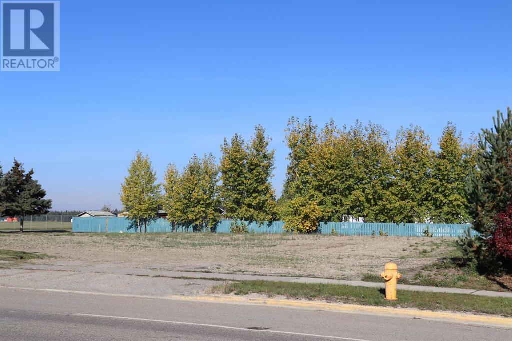 5720 4 Avenue Highway 16 W Property Photo 2