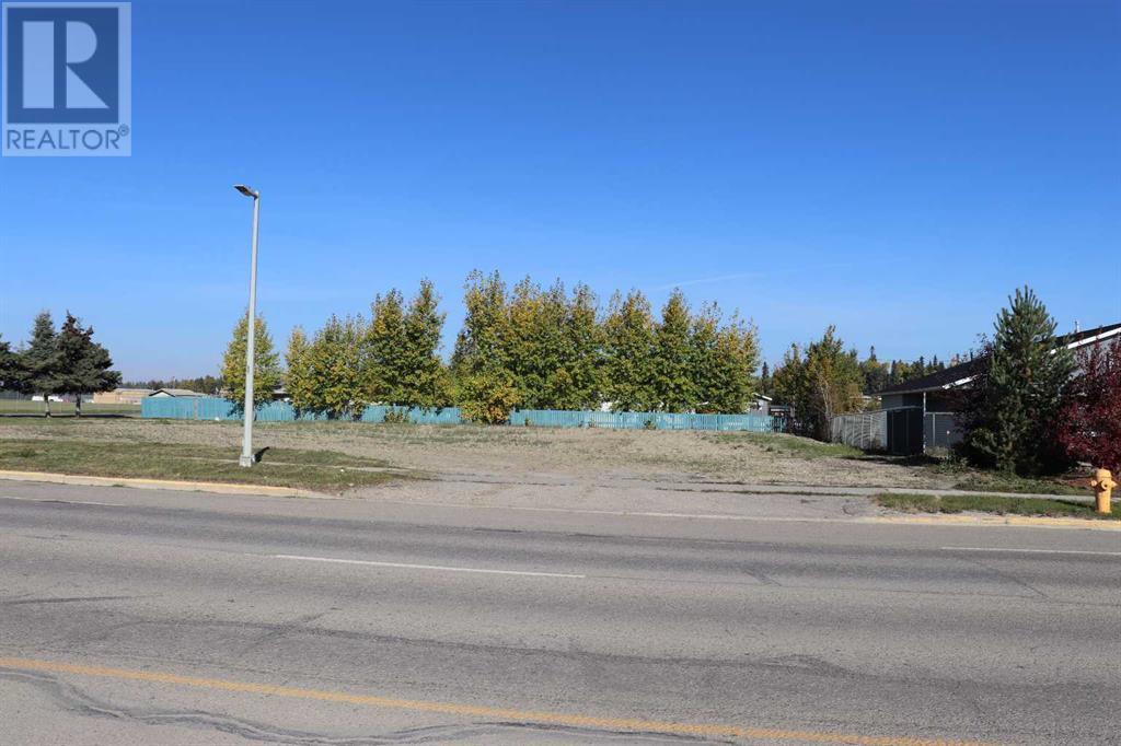 5720 4 Avenue Highway 16 W Property Photo 3