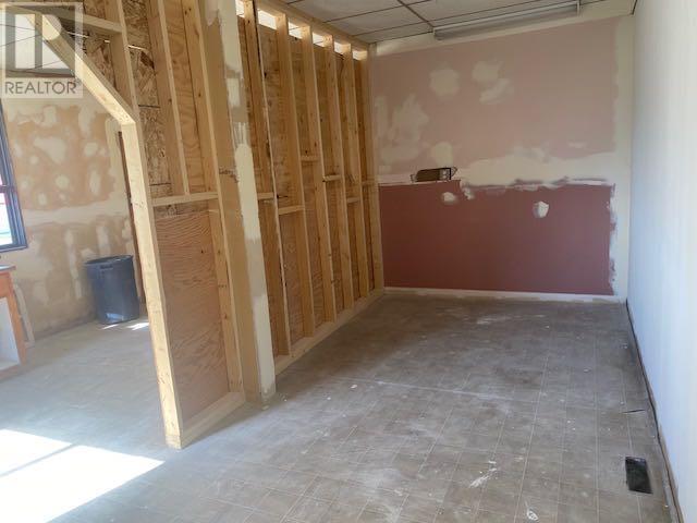 5007 49 Street Property Photo 19