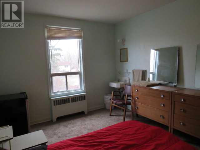5007 49 Street Property Photo 25