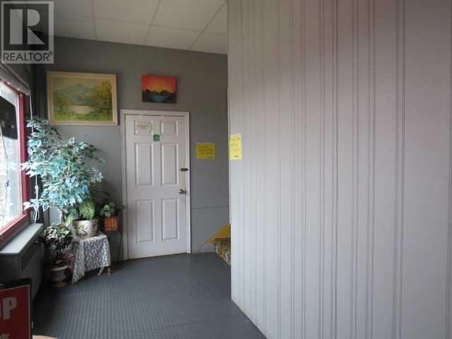 5007 49 Street Property Photo 29