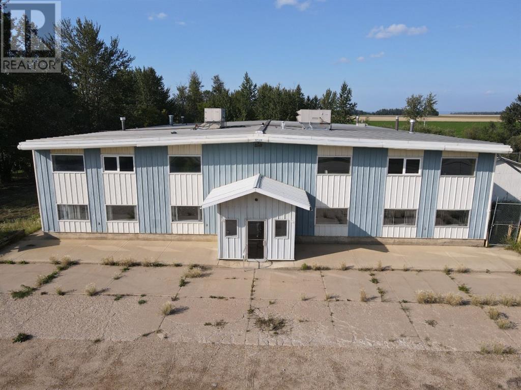 4120 53 Avenue Property Photo 1