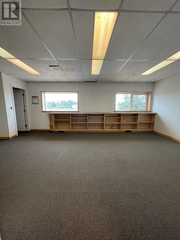 4120 53 Avenue Property Photo 7