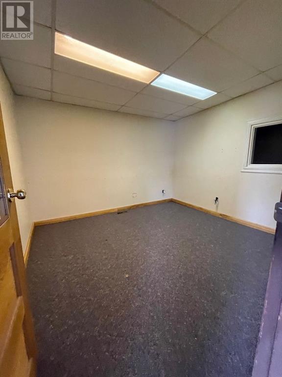 4120 53 Avenue Property Photo 8