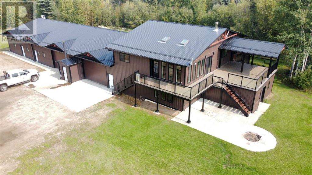 655059 Highway 813 Property Photo 1