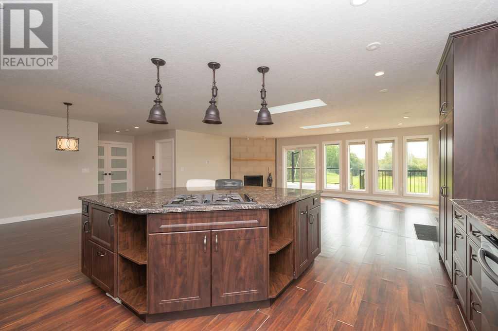 655059 Highway 813 Property Photo 11