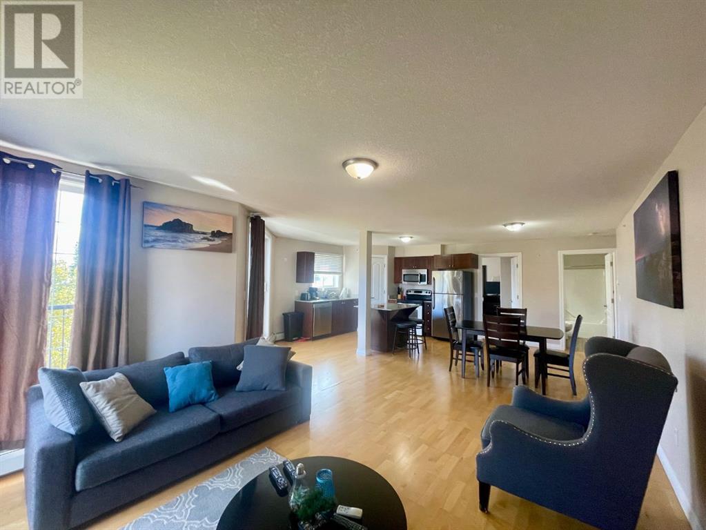 401, 5037 7 Avenue Property Photo 2