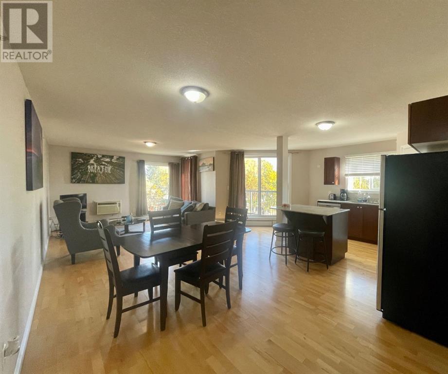 401, 5037 7 Avenue Property Photo 3