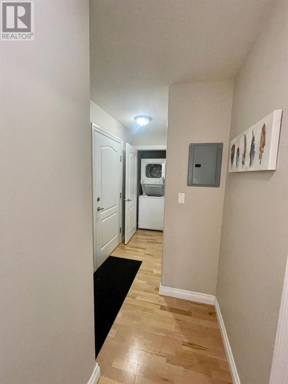 401, 5037 7 Avenue Property Photo 14