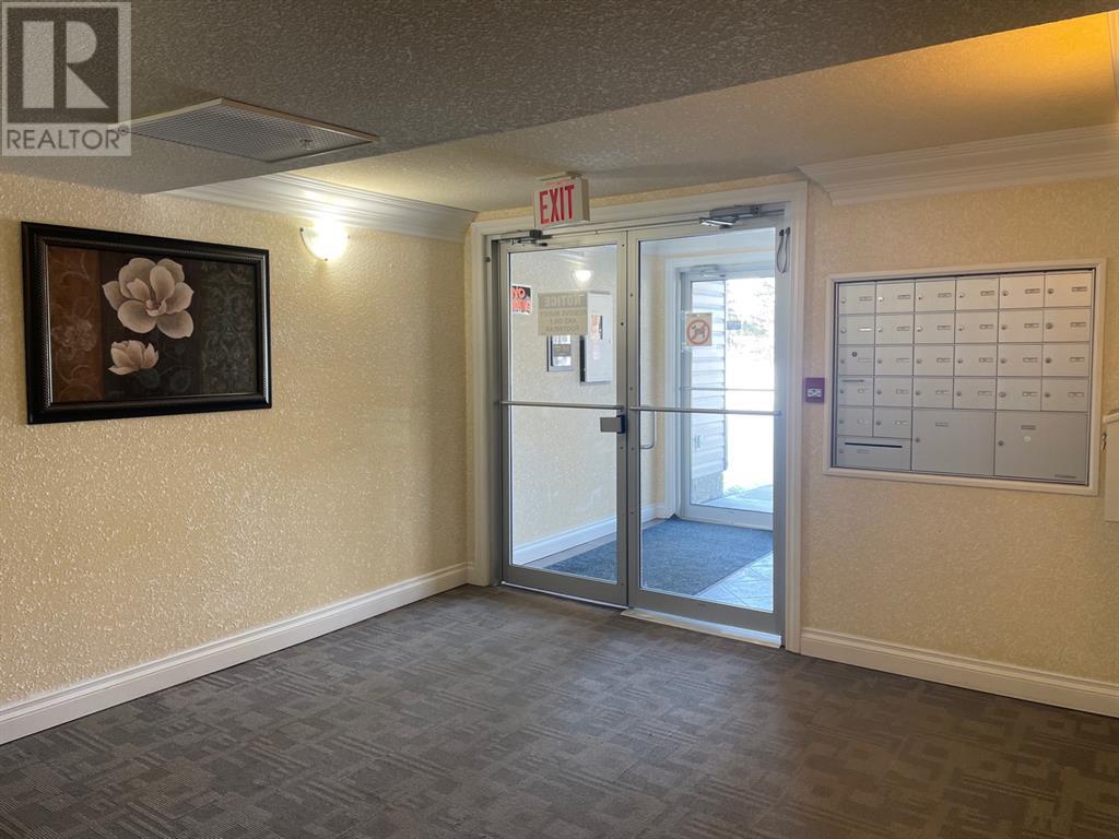401, 5037 7 Avenue Property Photo 16