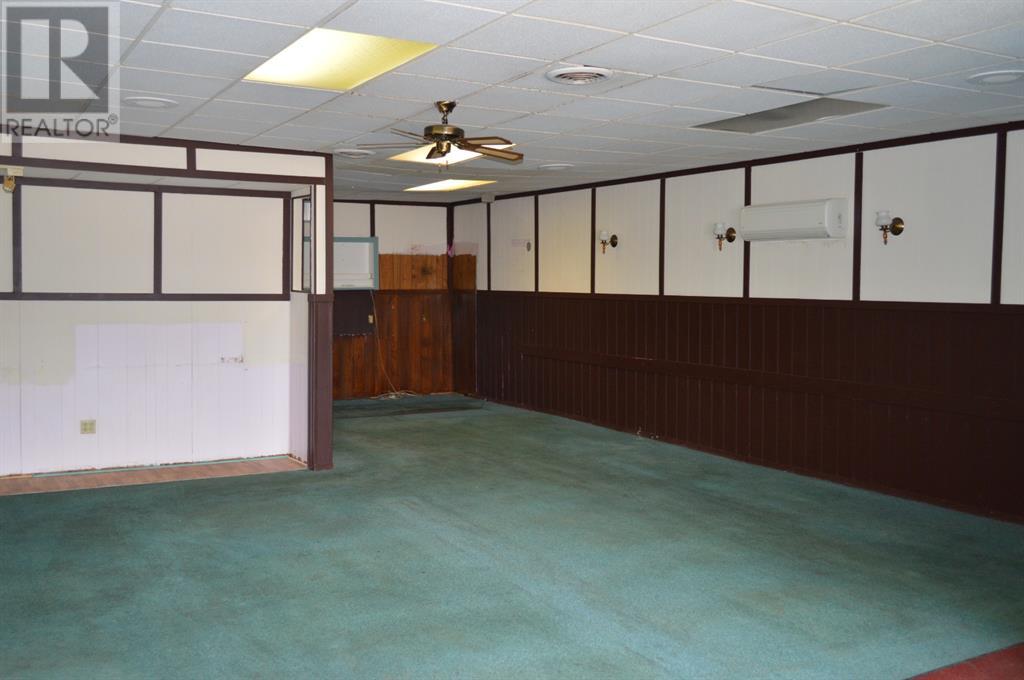 4939 50 Street Property Photo 2