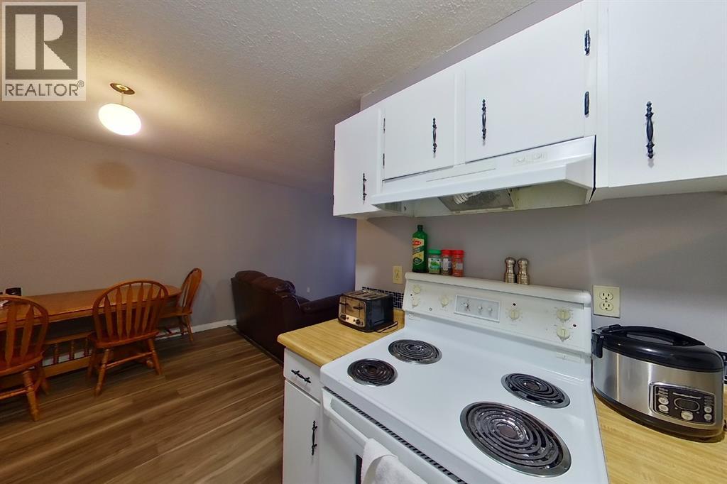 5611 9 Avenue Property Photo 3
