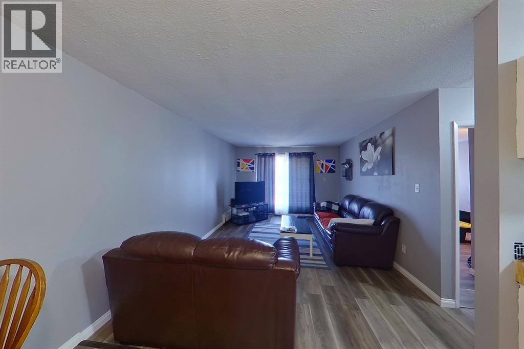 5611 9 Avenue Property Photo 4