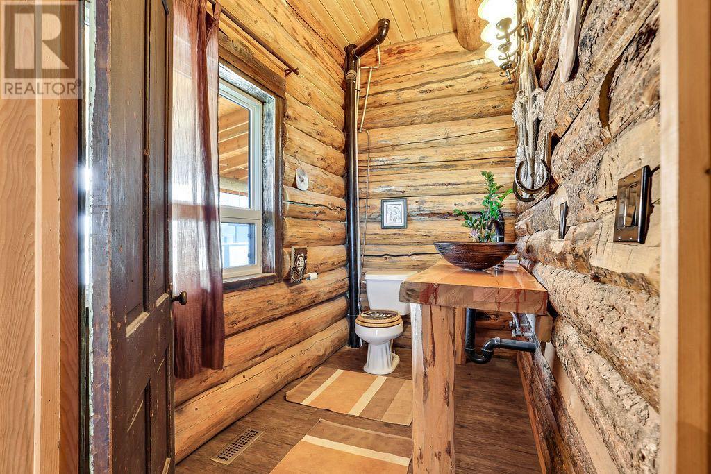 215012 Rr 254 Property Photo 4