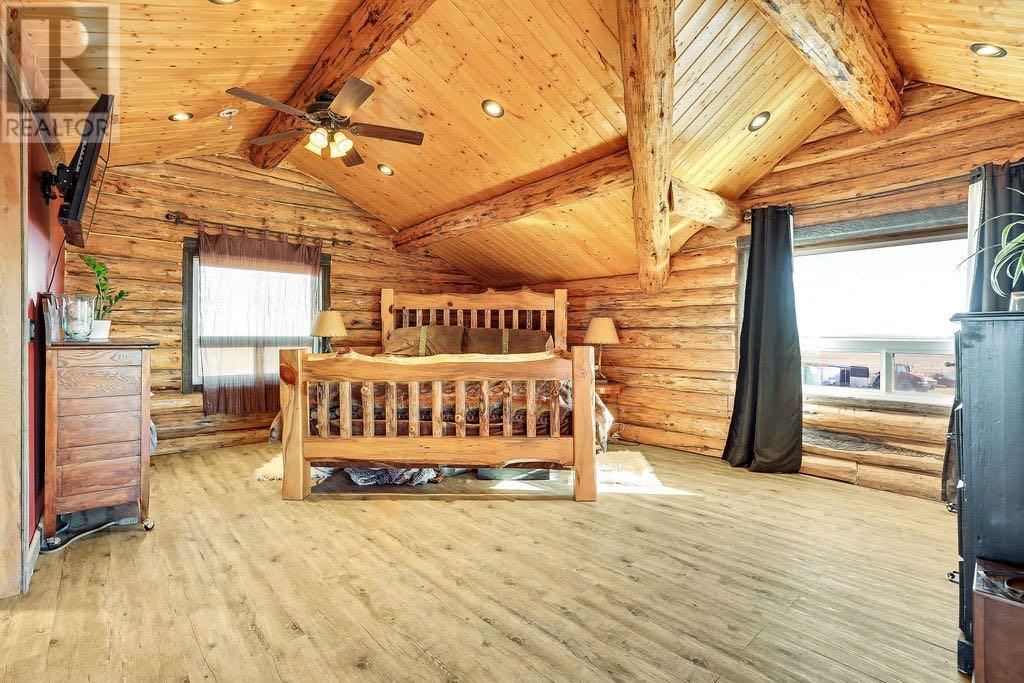 215012 Rr 254 Property Photo 15