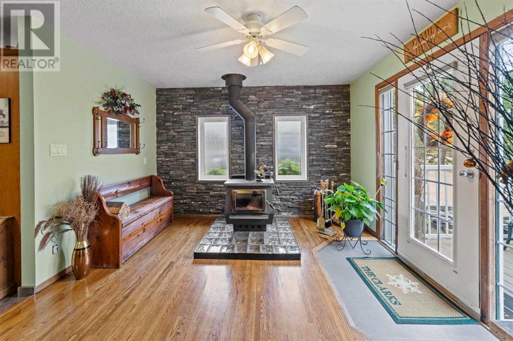 4914 46 Street Property Photo 13
