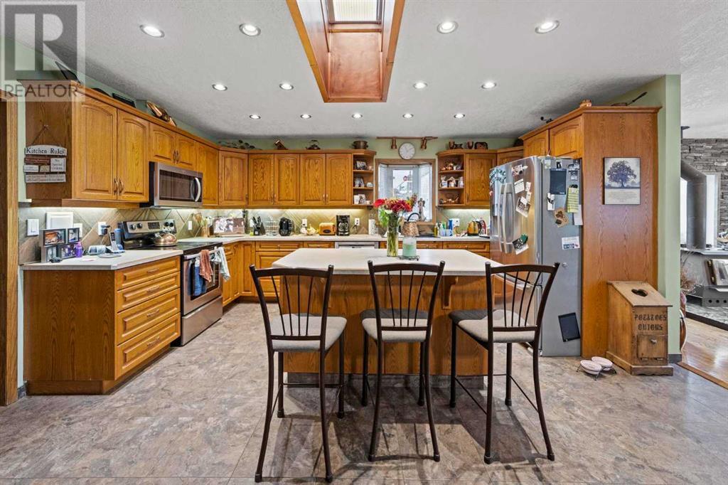 4914 46 Street Property Photo 17
