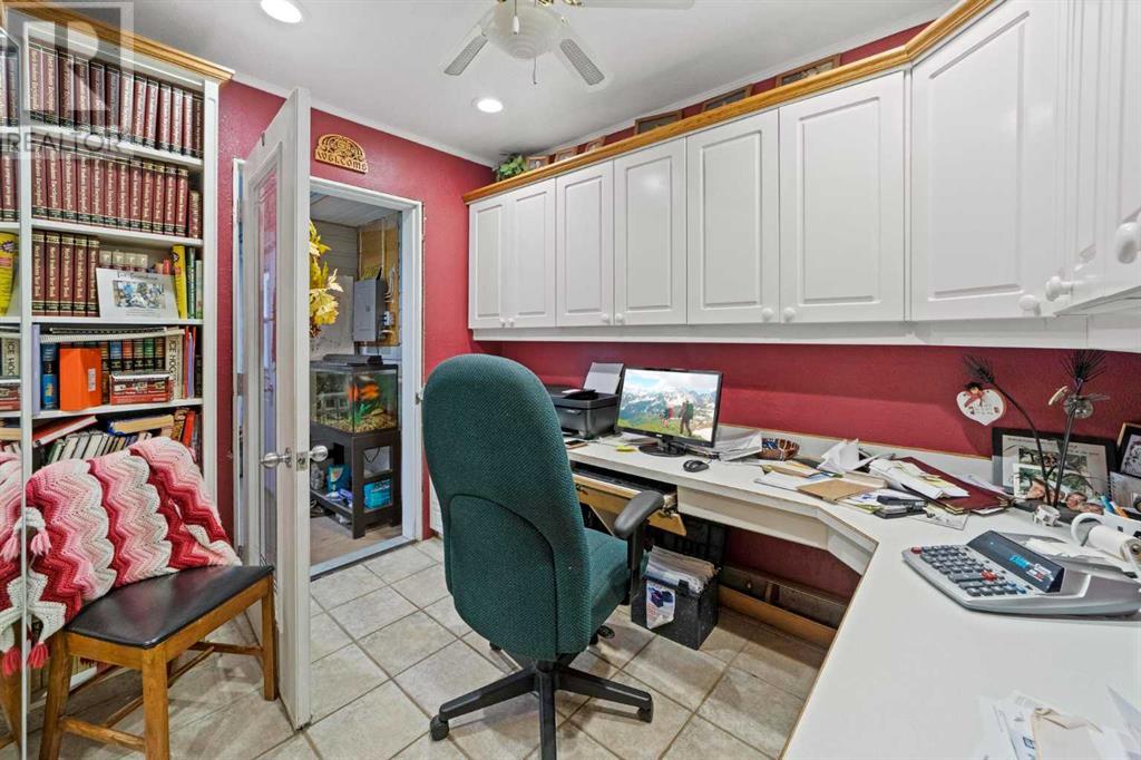 4914 46 Street Property Photo 19