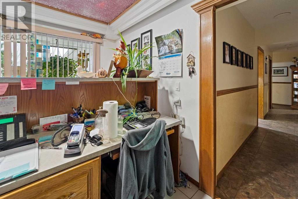 4914 46 Street Property Photo 25