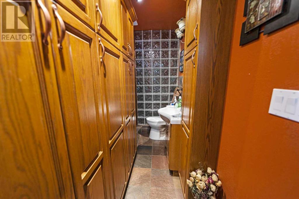 4914 46 Street Property Photo 28