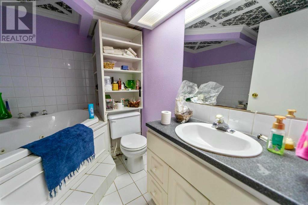 4914 46 Street Property Photo 34