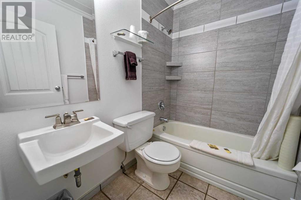 4914 46 Street Property Photo 37