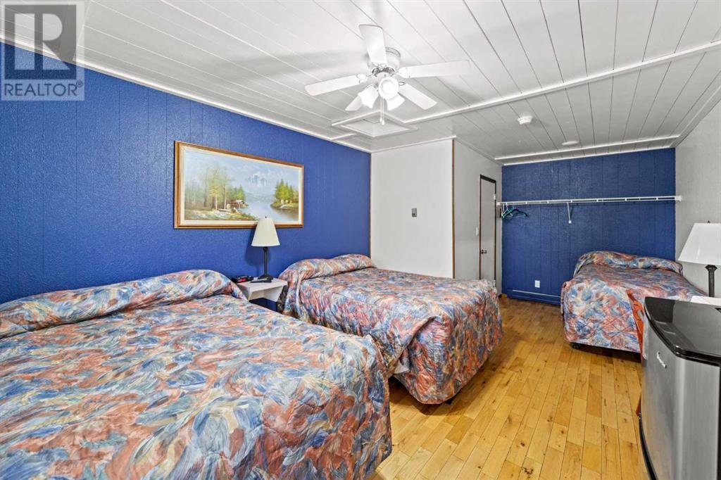 4914 46 Street Property Photo 40