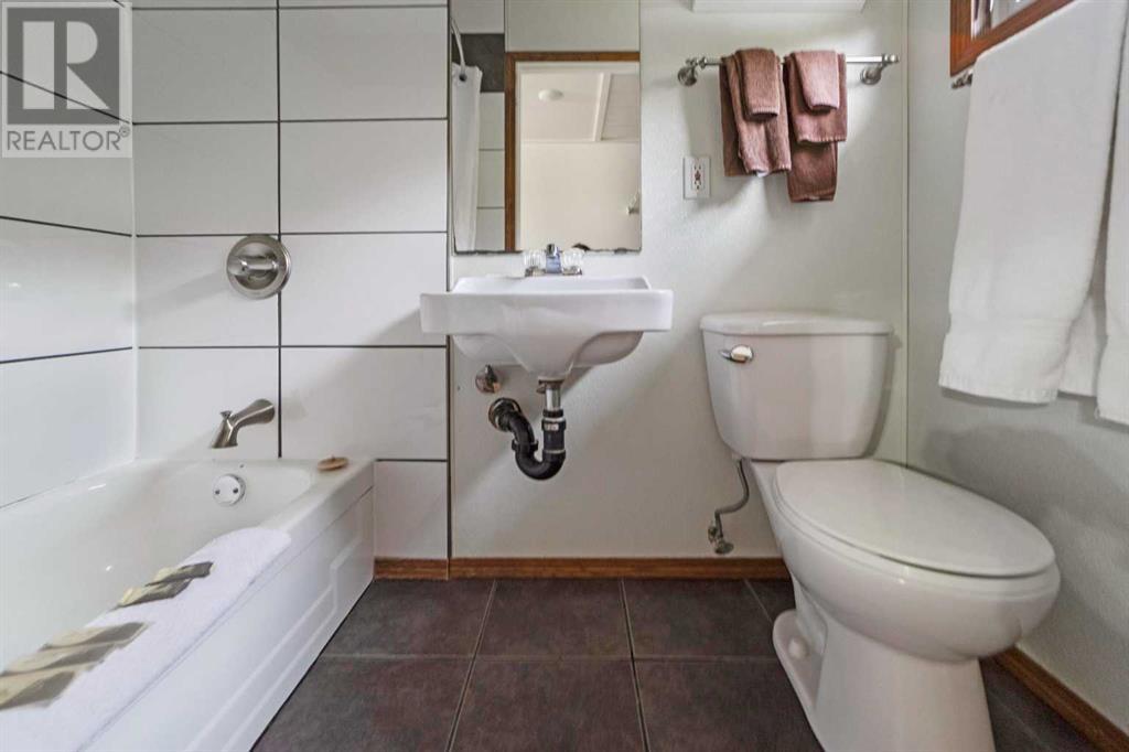 4914 46 Street Property Photo 41