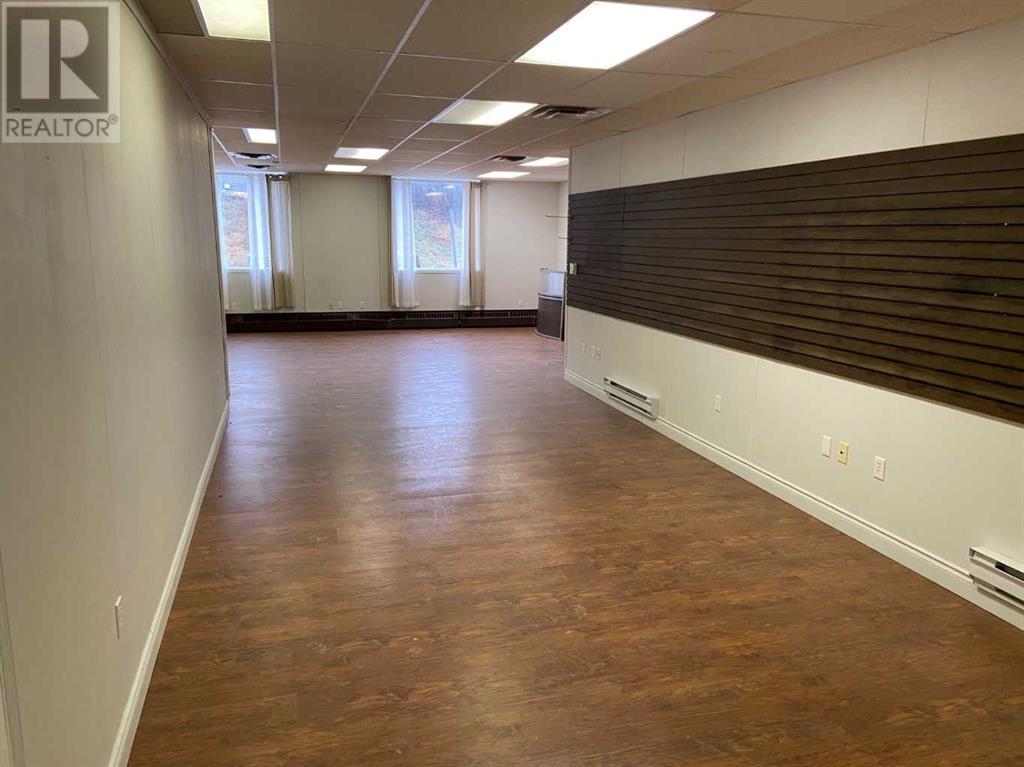 9930 102 Street Property Photo 2