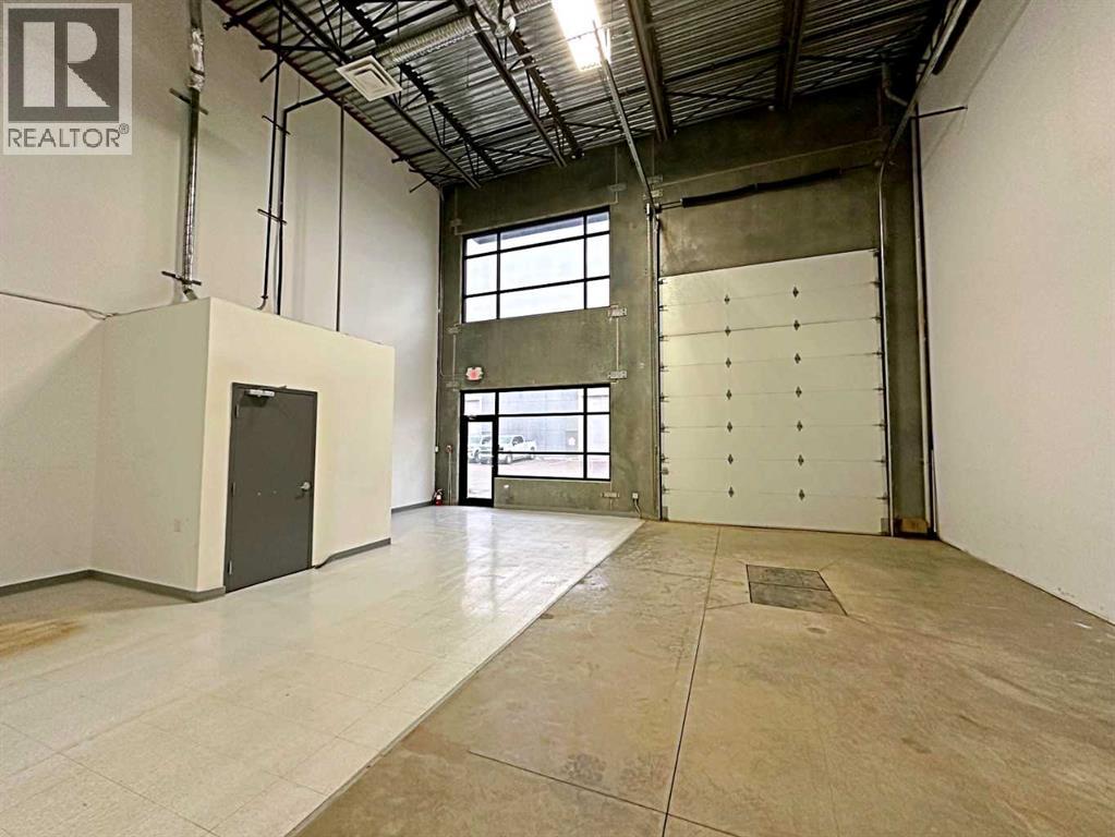 400 Mackenzie Boulevard Property Photo 2