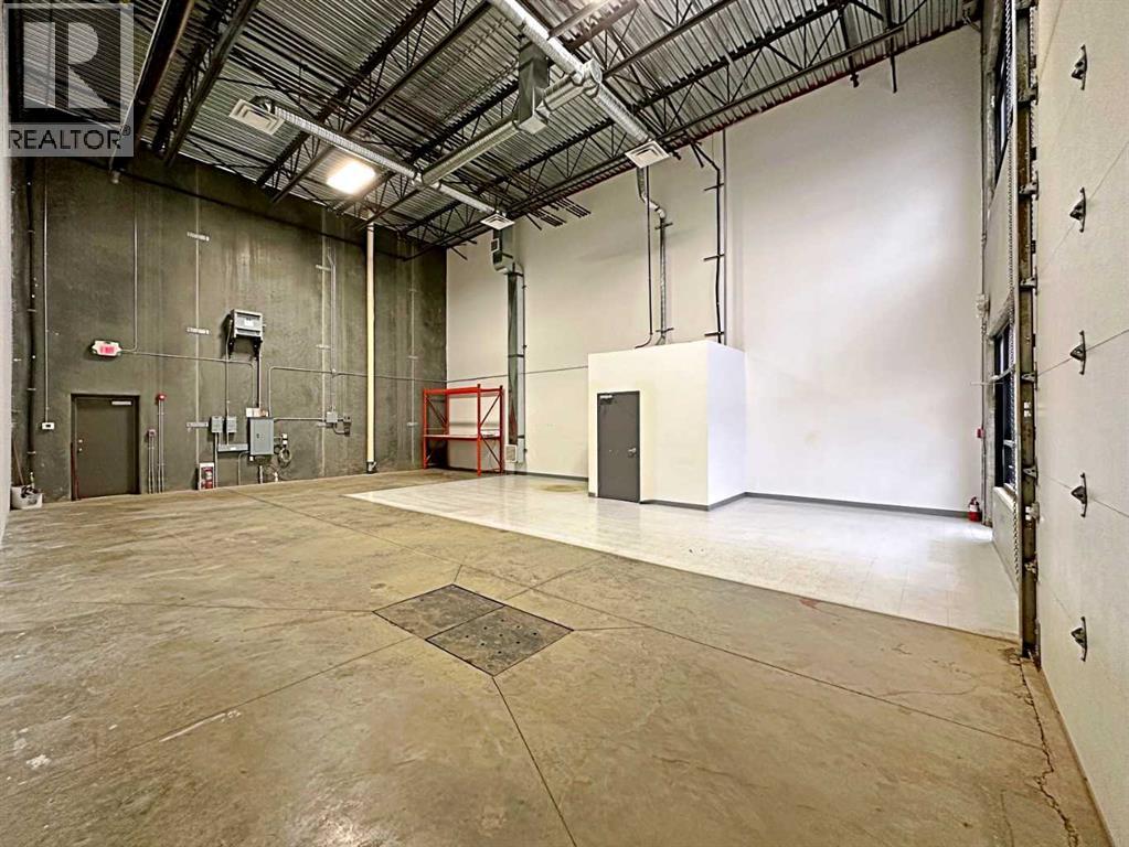 400 Mackenzie Boulevard Property Photo 11