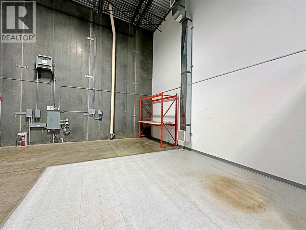 400 Mackenzie Boulevard Property Photo 14