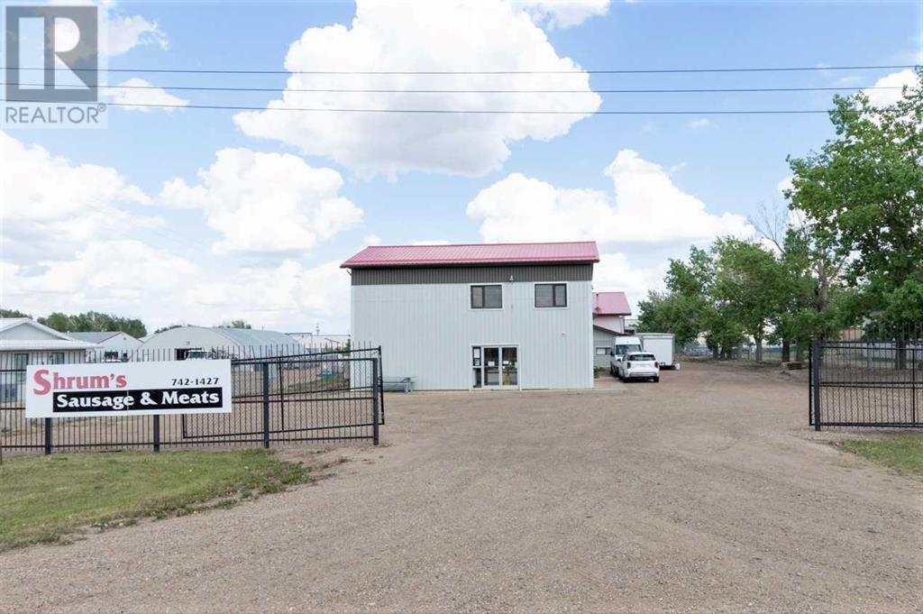 4703 42 Street Property Photo 1