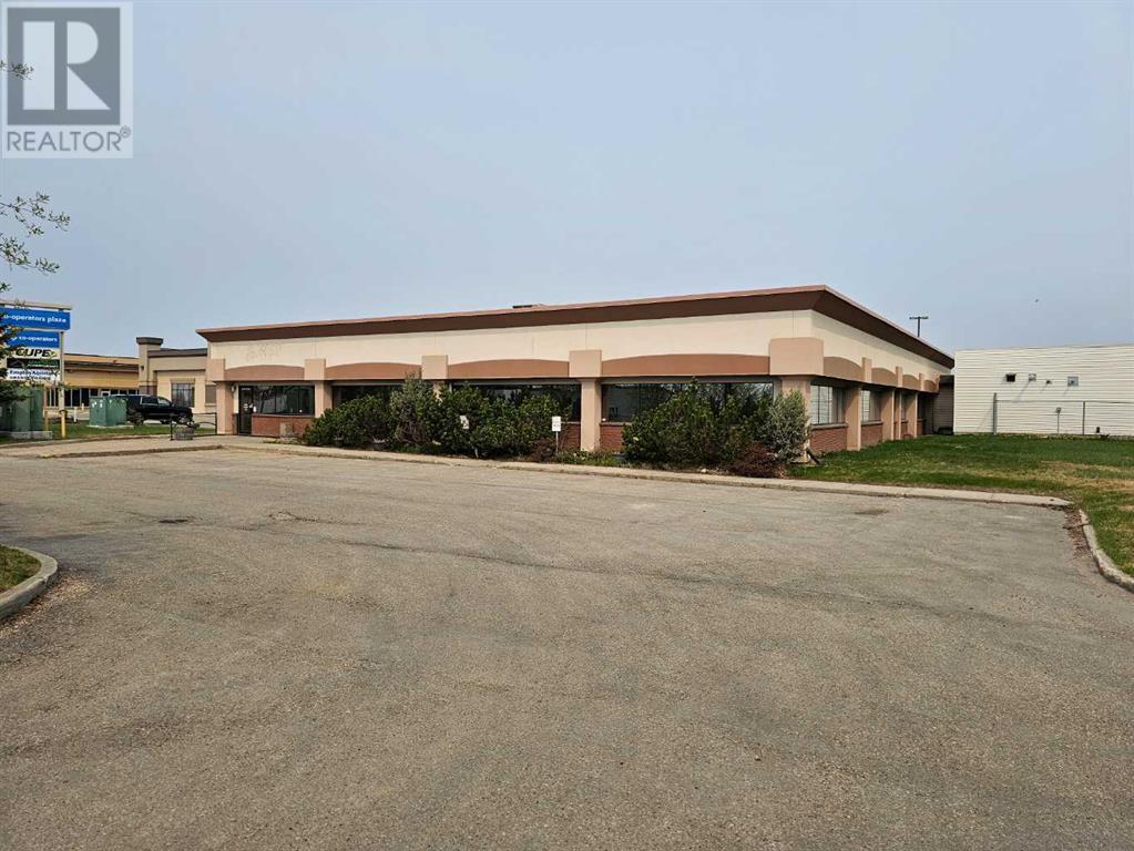 10070 117 Avenue Property Photo 1