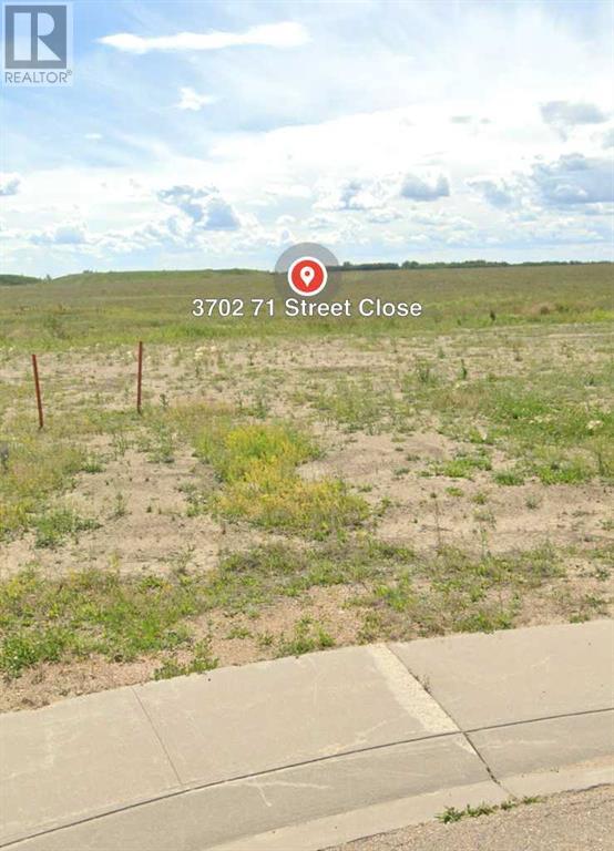 3702 71 St. Close Property Photo 1