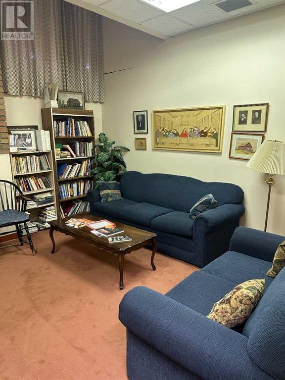 10206 100 Avenue Property Photo 21