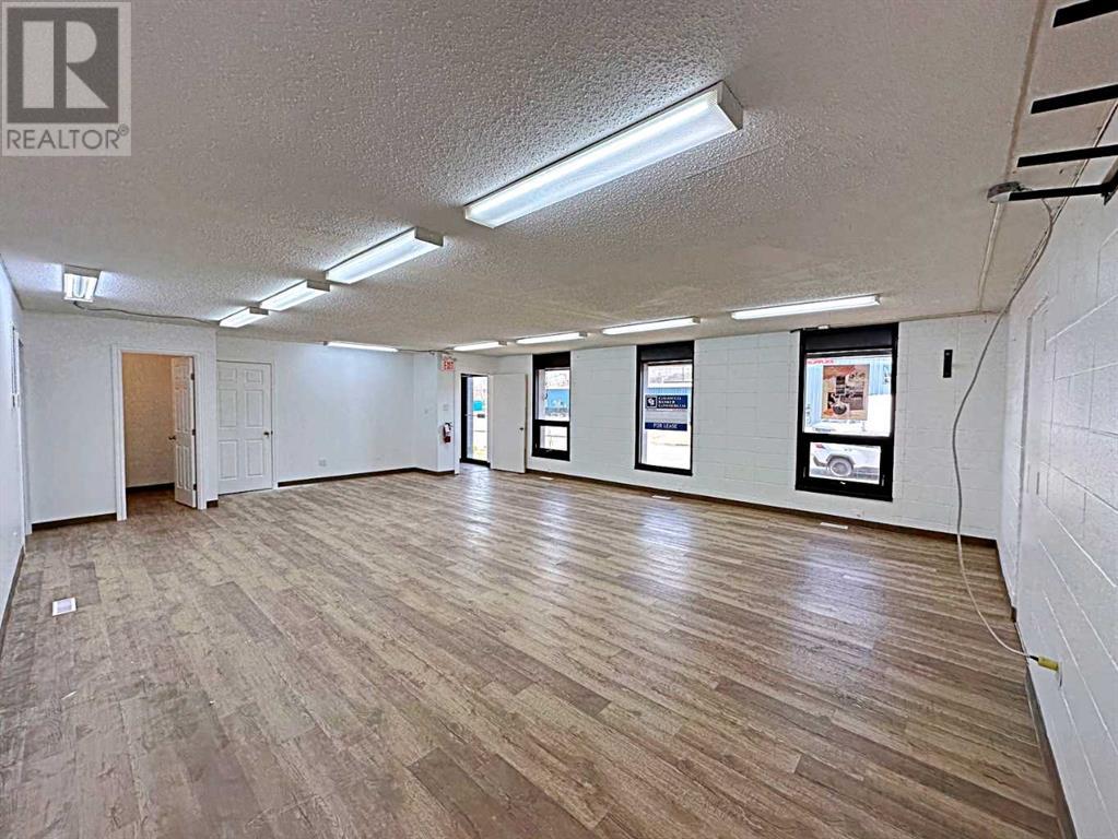 8125 Fraser Avenue Property Photo 9