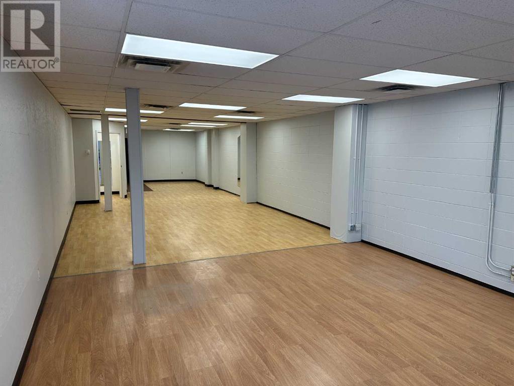 11034 100 Street Property Photo 3