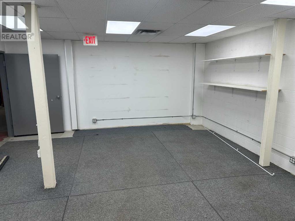11034 100 Street Property Photo 11