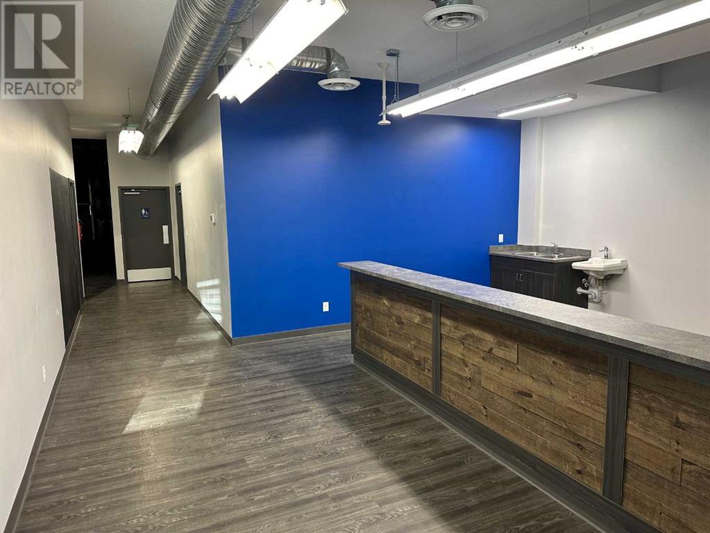15810 102 Street Property Photo 2