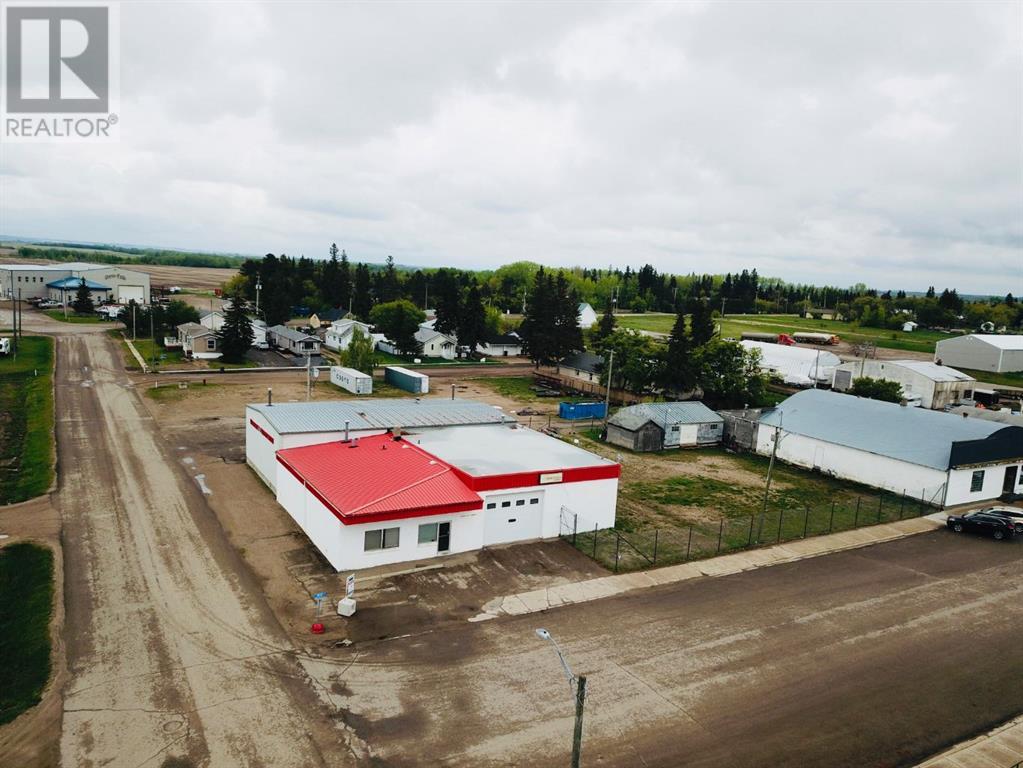 4912 50 Street Property Photo 1