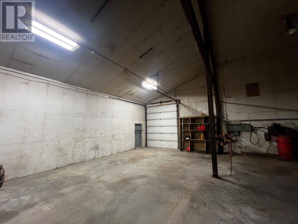 4910 49 Avenue Property Photo 5