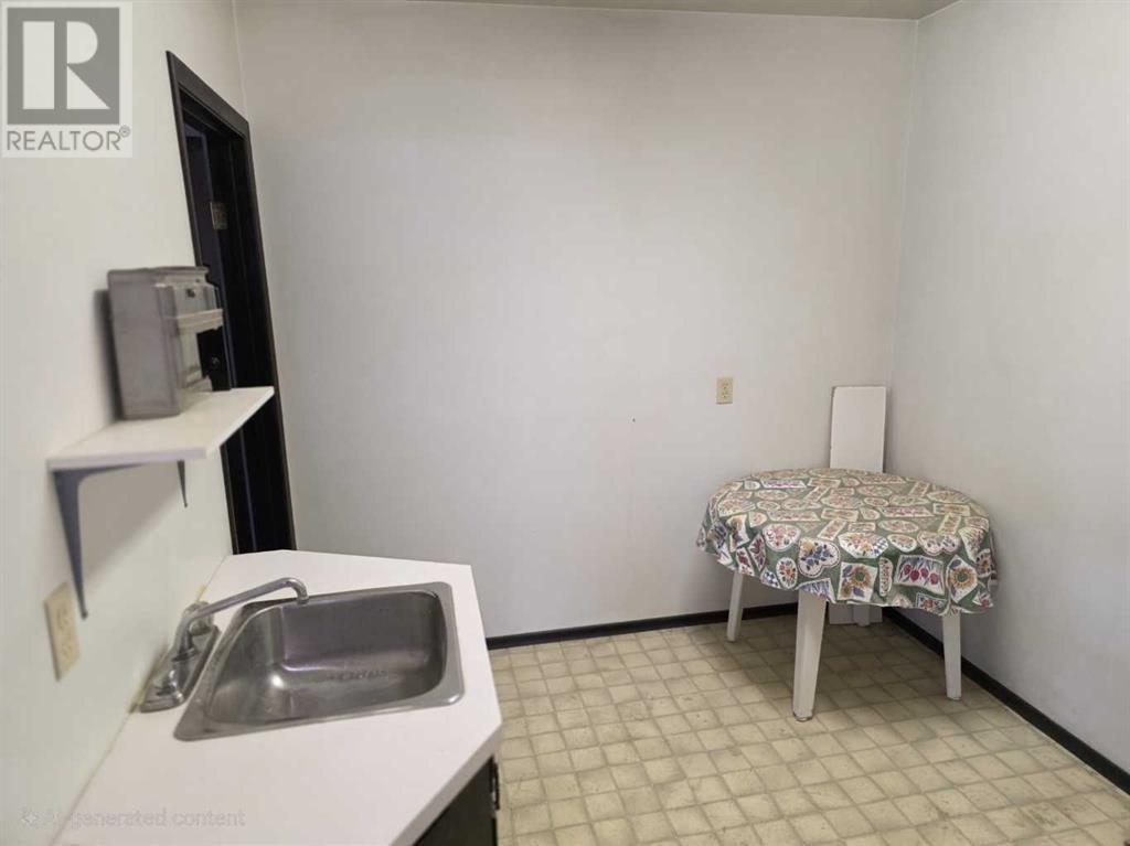 10601 77 Street Property Photo 13