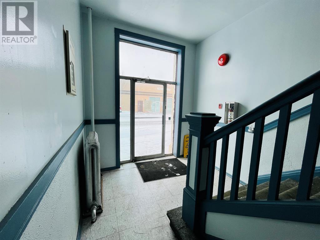 4840 50 Avenue Property Photo 4