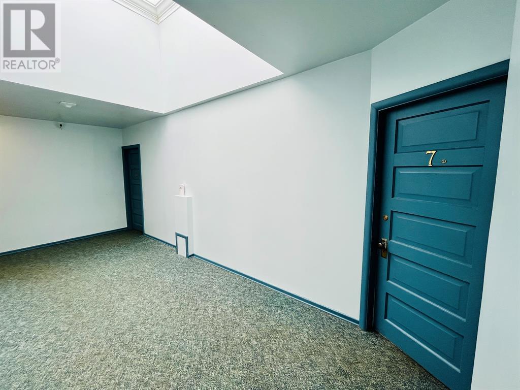 4840 50 Avenue Property Photo 10